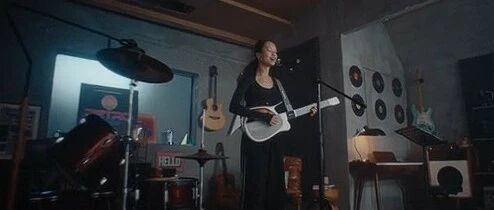 World's First Generative AI Guitar, Melo-D, Struggles to Hit $200K on Kickstarter